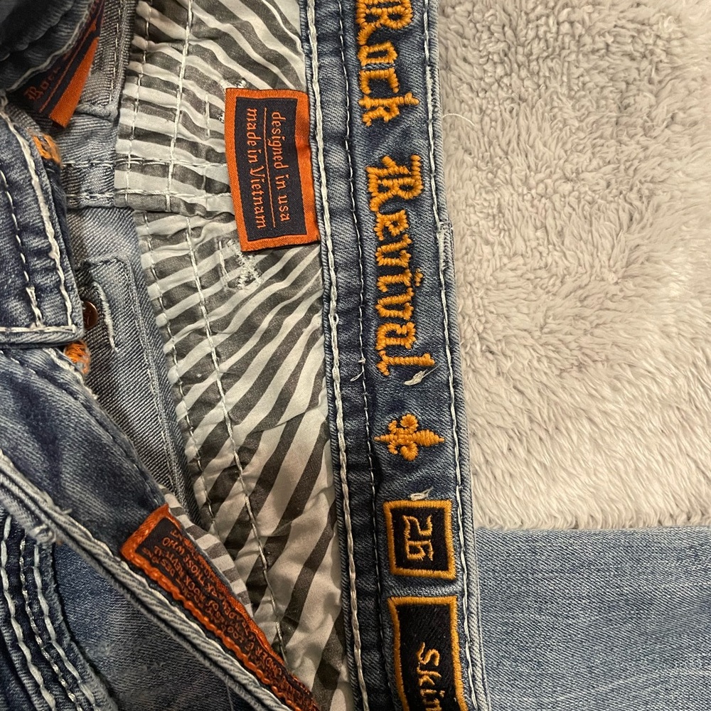 Women Rock Revival Jeans. Great Condition! View 4